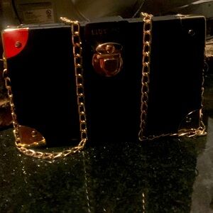 $8 purses